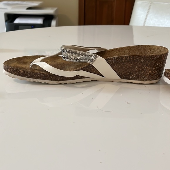 Sandals - Picture 4 of 5